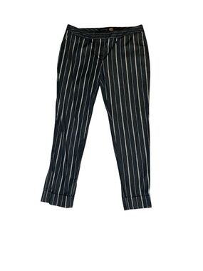 Tommy hillier pin stripe capris